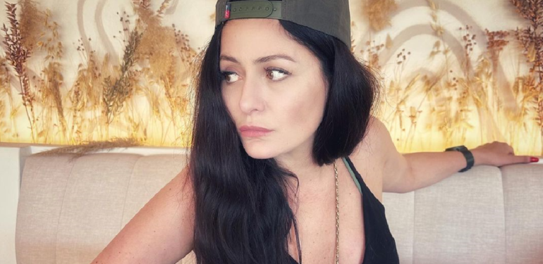 Deniz Çakır düğün öncesi kampa girdi