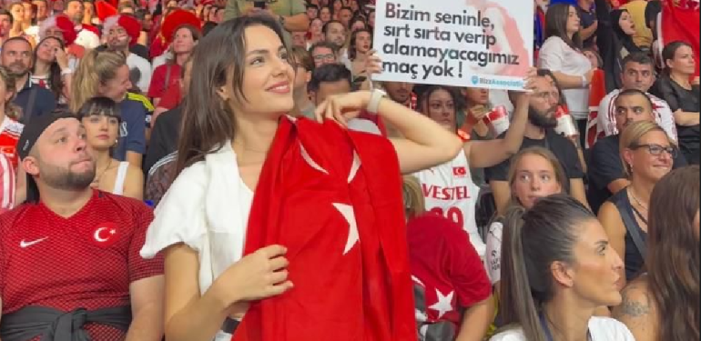 Yağmur Tanrısevsin Filenin Sultanları’na destek için Brüksel’de